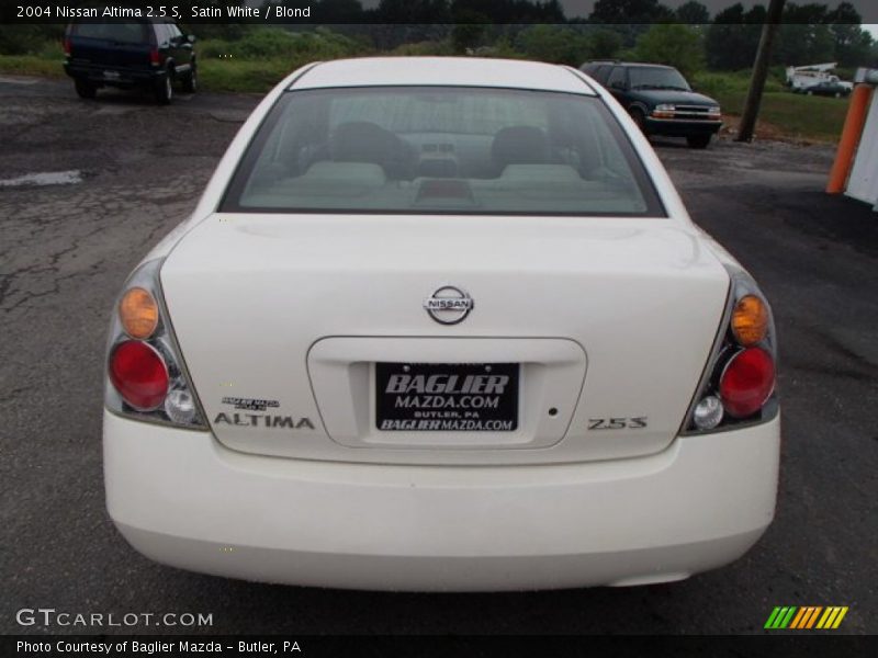Satin White / Blond 2004 Nissan Altima 2.5 S