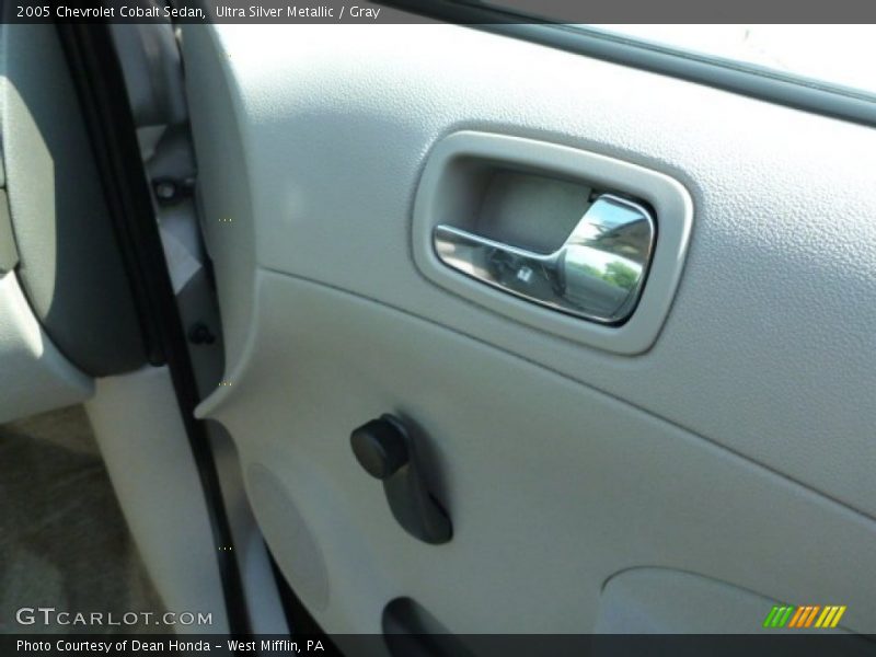 Ultra Silver Metallic / Gray 2005 Chevrolet Cobalt Sedan