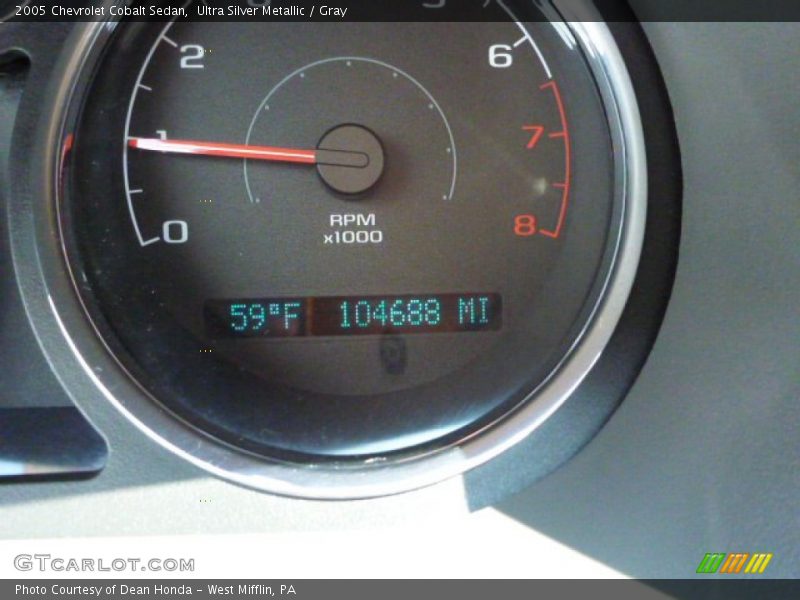 Ultra Silver Metallic / Gray 2005 Chevrolet Cobalt Sedan