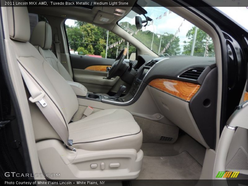 Tuxedo Black Metallic / Medium Light Stone 2011 Lincoln MKX AWD