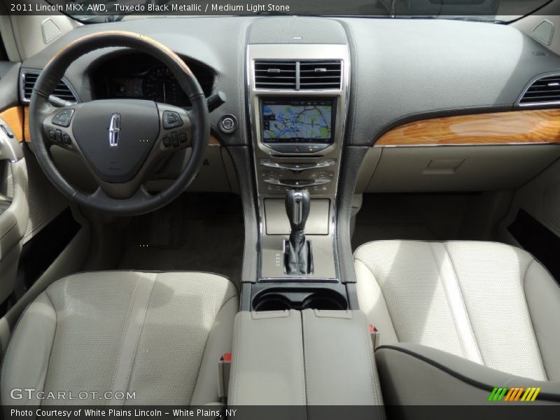 Tuxedo Black Metallic / Medium Light Stone 2011 Lincoln MKX AWD