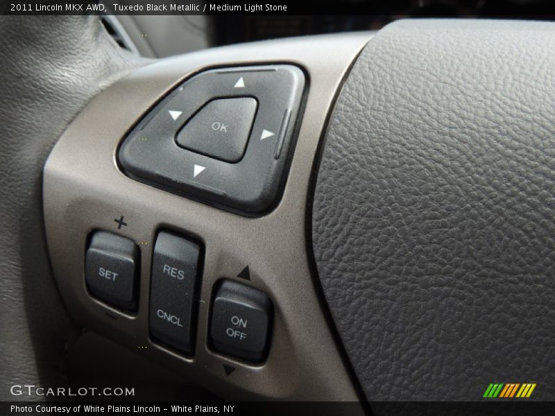 Tuxedo Black Metallic / Medium Light Stone 2011 Lincoln MKX AWD