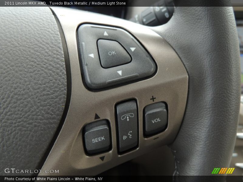Tuxedo Black Metallic / Medium Light Stone 2011 Lincoln MKX AWD