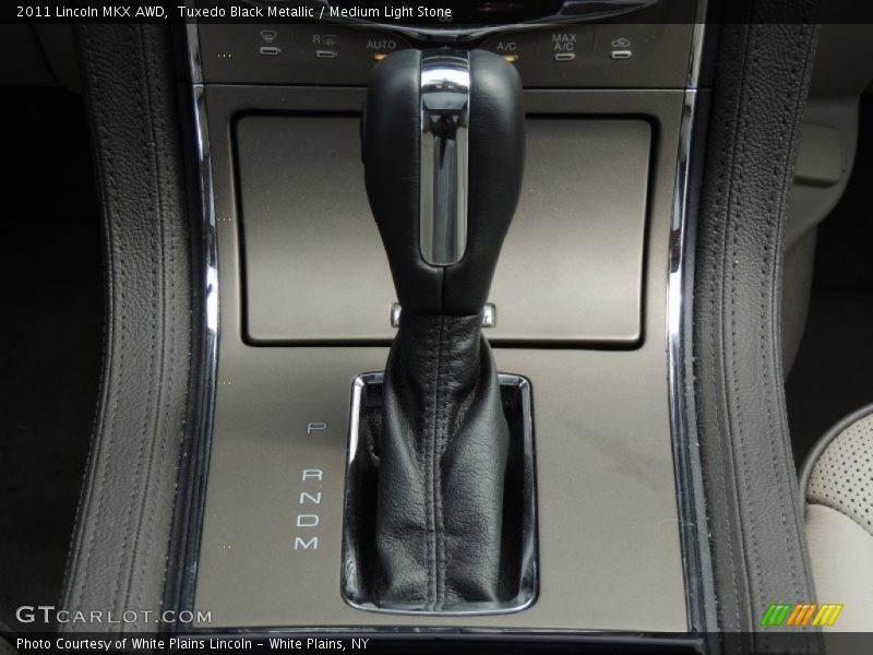 Tuxedo Black Metallic / Medium Light Stone 2011 Lincoln MKX AWD
