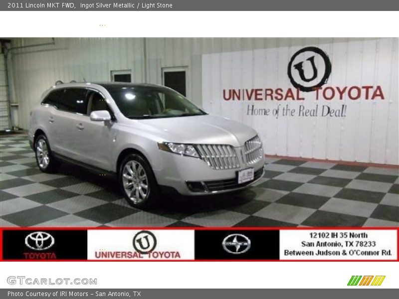 Ingot Silver Metallic / Light Stone 2011 Lincoln MKT FWD