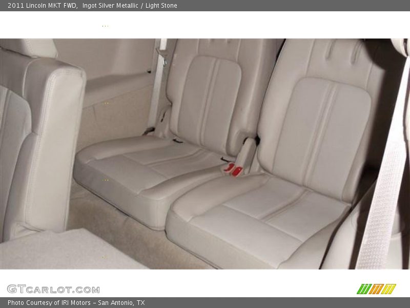 Ingot Silver Metallic / Light Stone 2011 Lincoln MKT FWD