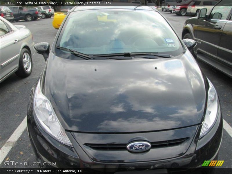 Tuxedo Black / Charcoal Black 2013 Ford Fiesta SE Hatchback