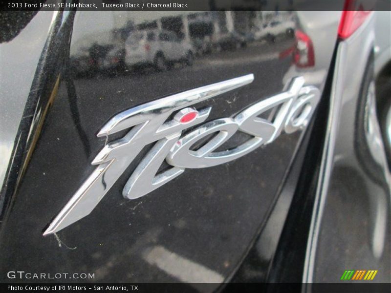 Tuxedo Black / Charcoal Black 2013 Ford Fiesta SE Hatchback
