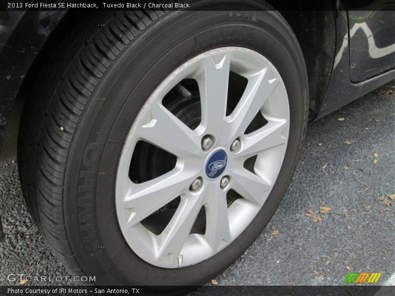 Tuxedo Black / Charcoal Black 2013 Ford Fiesta SE Hatchback