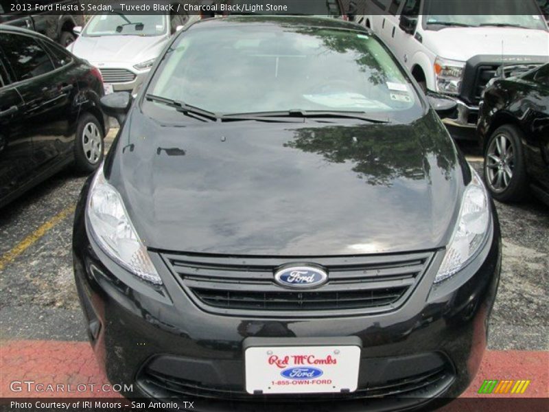 Tuxedo Black / Charcoal Black/Light Stone 2013 Ford Fiesta S Sedan