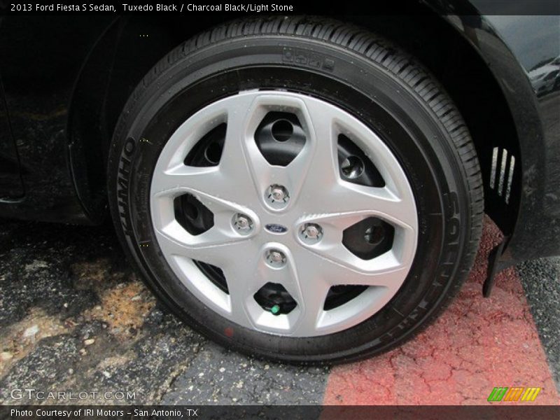 Tuxedo Black / Charcoal Black/Light Stone 2013 Ford Fiesta S Sedan