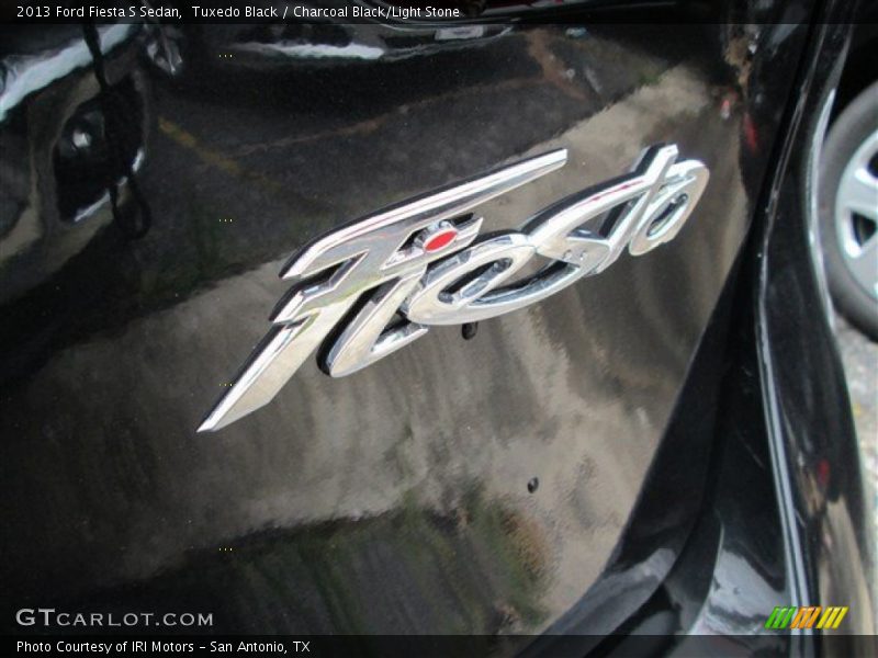 Tuxedo Black / Charcoal Black/Light Stone 2013 Ford Fiesta S Sedan