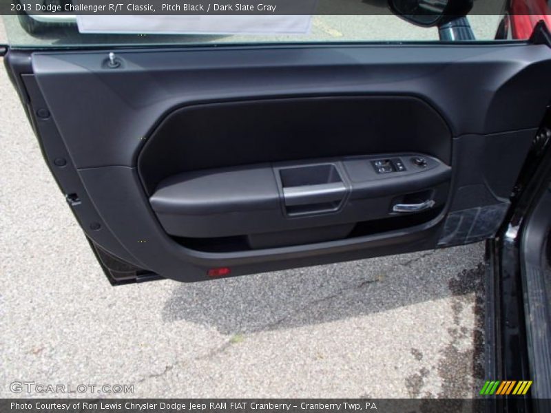 Pitch Black / Dark Slate Gray 2013 Dodge Challenger R/T Classic