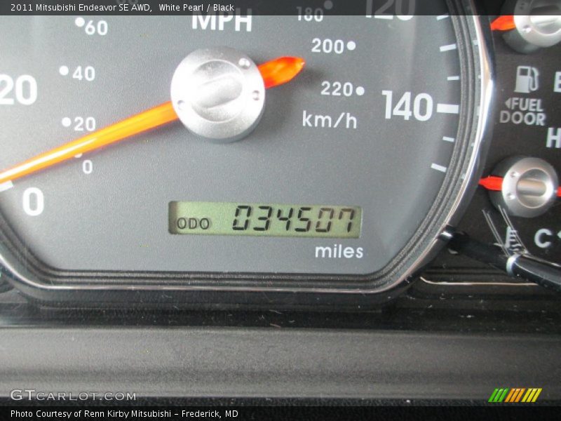 White Pearl / Black 2011 Mitsubishi Endeavor SE AWD