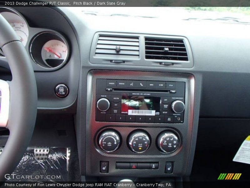 Pitch Black / Dark Slate Gray 2013 Dodge Challenger R/T Classic