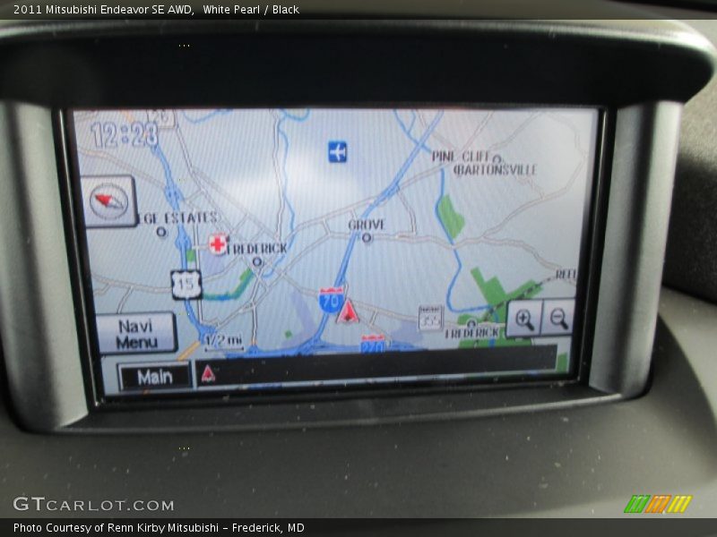 White Pearl / Black 2011 Mitsubishi Endeavor SE AWD