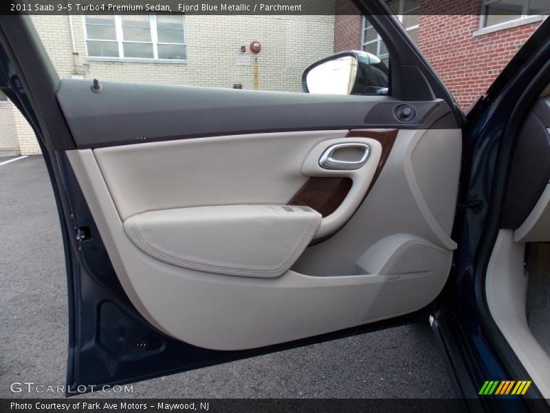 Door Panel of 2011 9-5 Turbo4 Premium Sedan