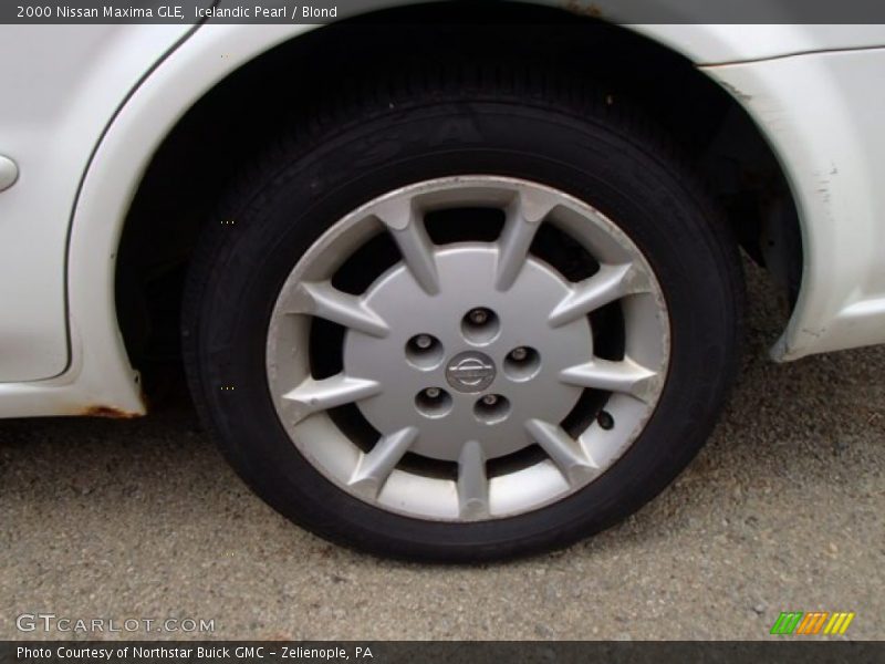 Icelandic Pearl / Blond 2000 Nissan Maxima GLE