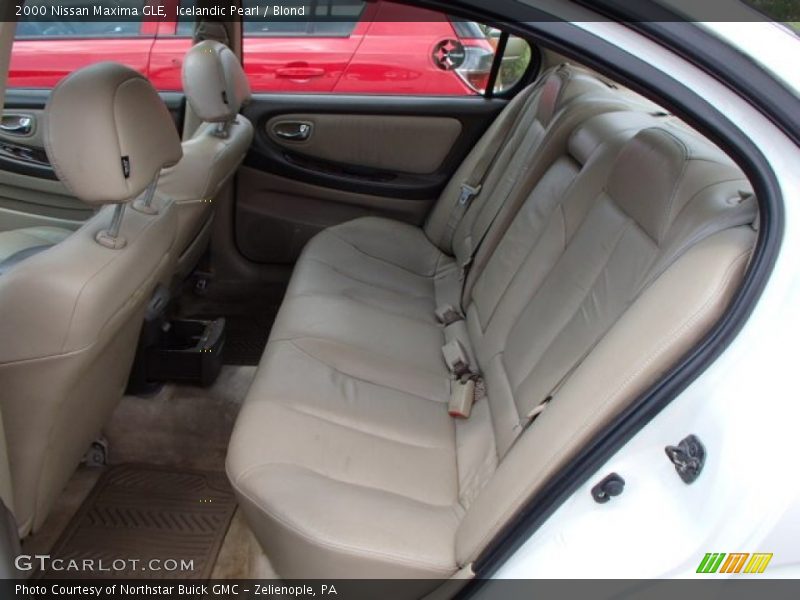 Icelandic Pearl / Blond 2000 Nissan Maxima GLE