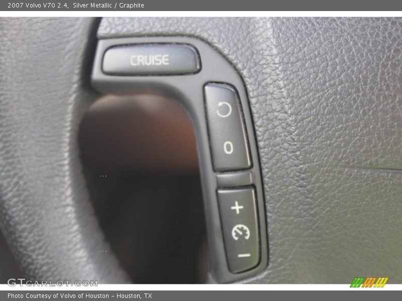 Silver Metallic / Graphite 2007 Volvo V70 2.4