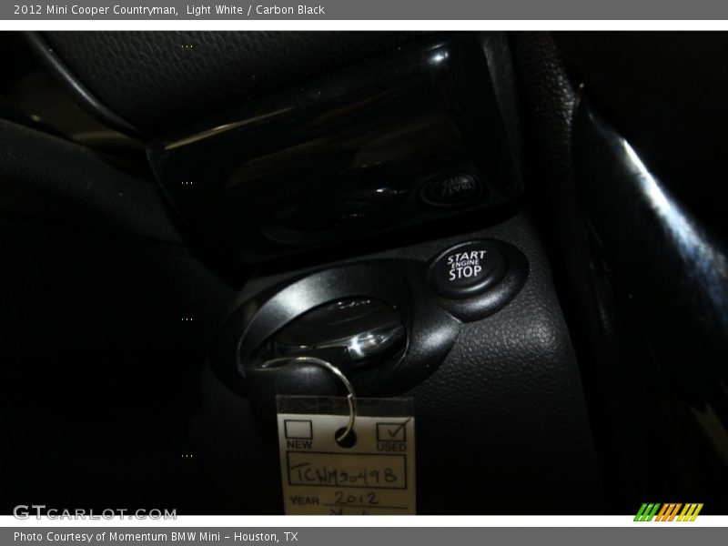 Light White / Carbon Black 2012 Mini Cooper Countryman