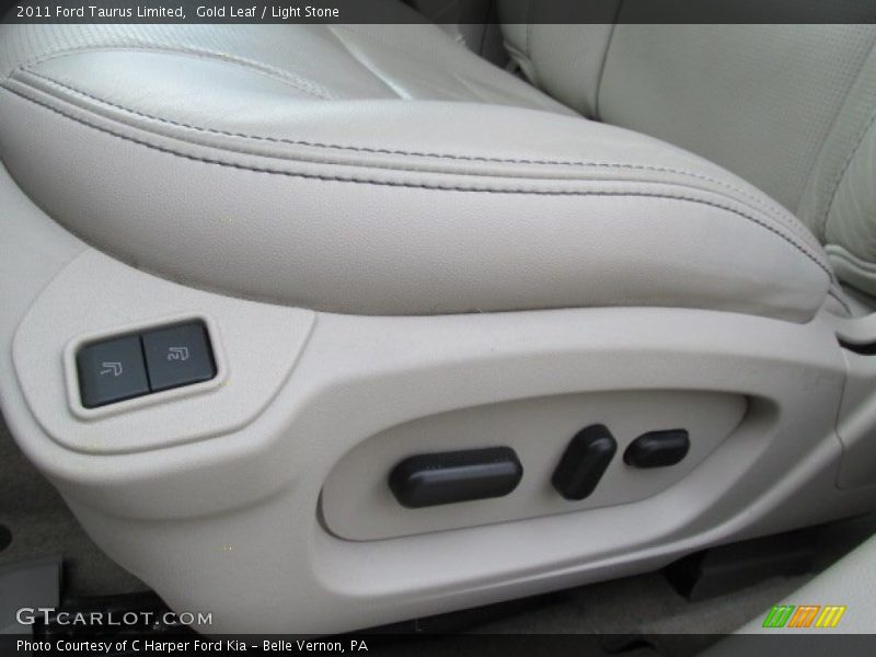 Front Seat of 2011 Taurus Limited