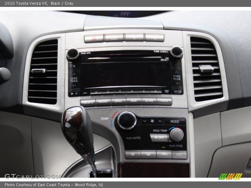 Black / Gray 2010 Toyota Venza V6