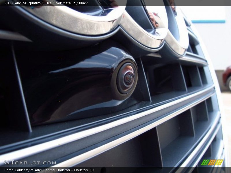 Ice Silver Metallic / Black 2014 Audi S8 quattro S