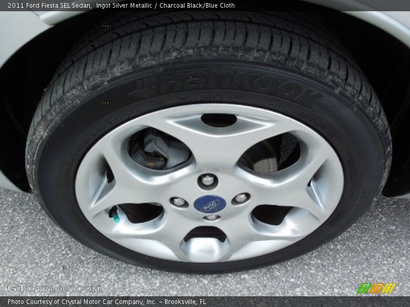Ingot Silver Metallic / Charcoal Black/Blue Cloth 2011 Ford Fiesta SEL Sedan