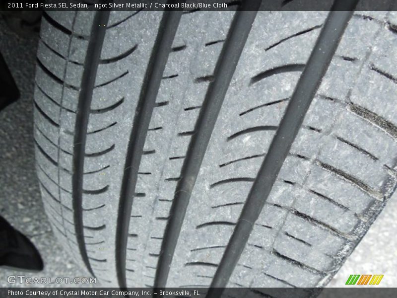 Ingot Silver Metallic / Charcoal Black/Blue Cloth 2011 Ford Fiesta SEL Sedan