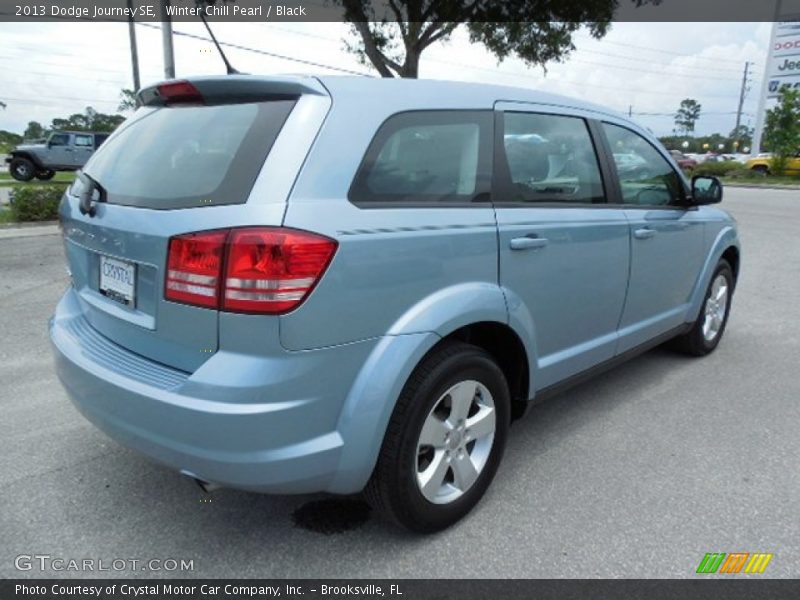 Winter Chill Pearl / Black 2013 Dodge Journey SE