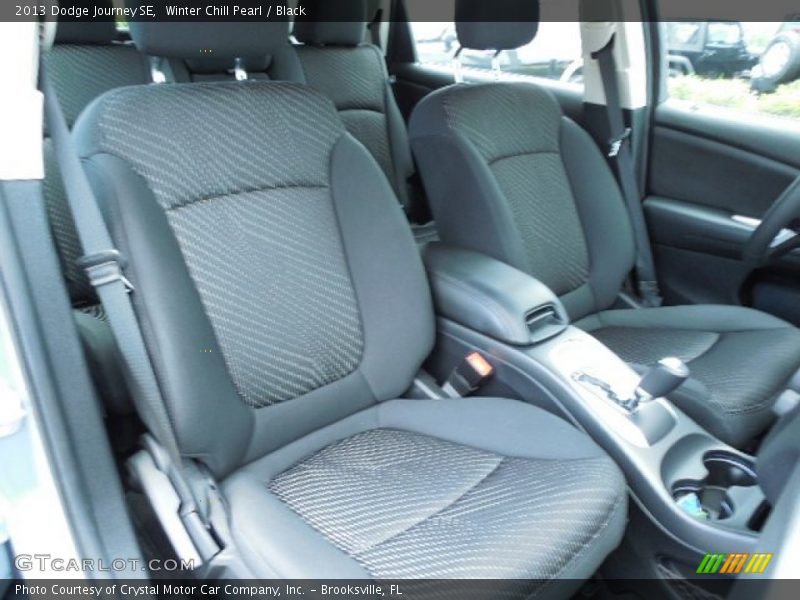 Winter Chill Pearl / Black 2013 Dodge Journey SE