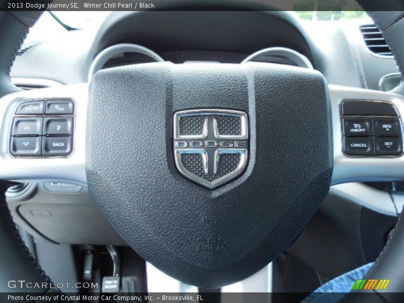 Winter Chill Pearl / Black 2013 Dodge Journey SE