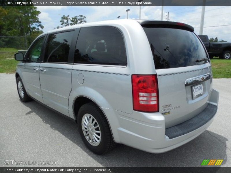 Bright Silver Metallic / Medium Slate Gray/Light Shale 2009 Chrysler Town & Country LX