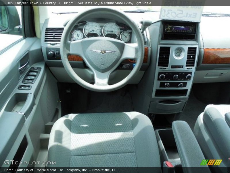 Bright Silver Metallic / Medium Slate Gray/Light Shale 2009 Chrysler Town & Country LX