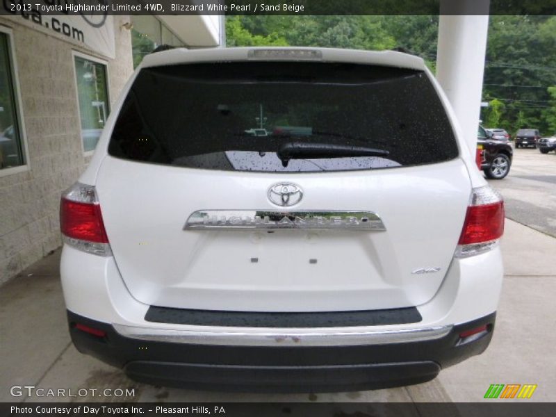 Blizzard White Pearl / Sand Beige 2013 Toyota Highlander Limited 4WD