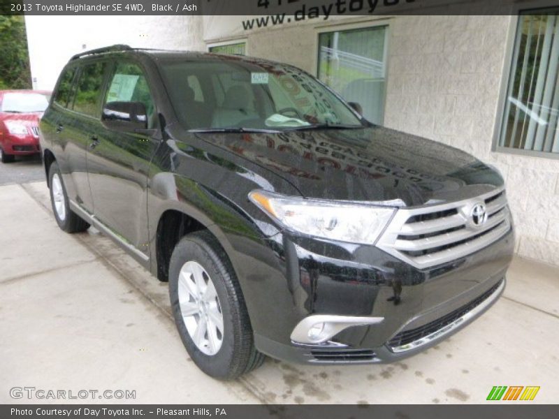 Black / Ash 2013 Toyota Highlander SE 4WD