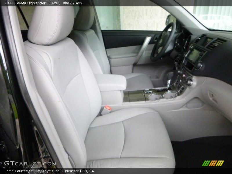 Black / Ash 2013 Toyota Highlander SE 4WD