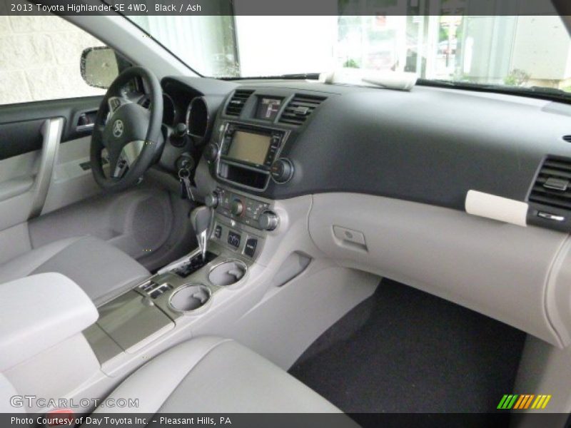 Black / Ash 2013 Toyota Highlander SE 4WD