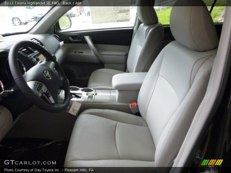 Black / Ash 2013 Toyota Highlander SE 4WD