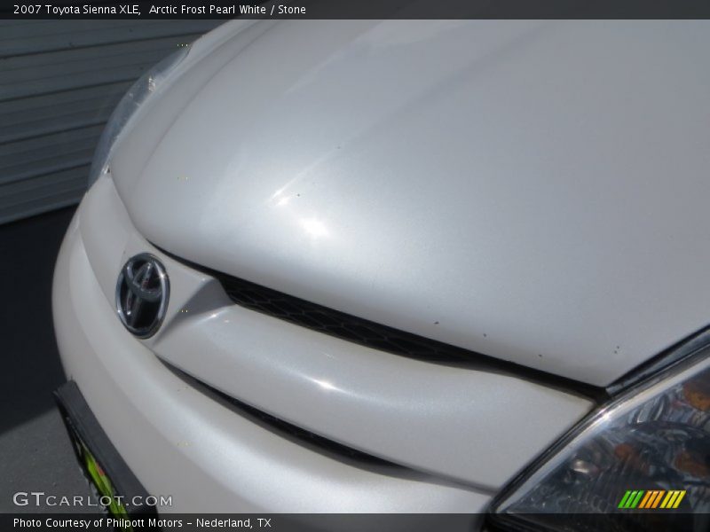 Arctic Frost Pearl White / Stone 2007 Toyota Sienna XLE