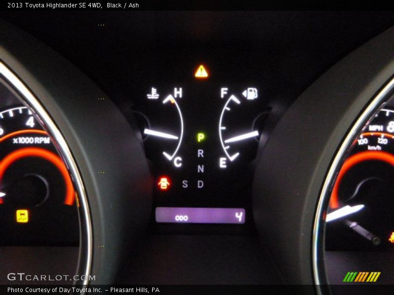 Black / Ash 2013 Toyota Highlander SE 4WD
