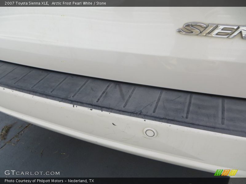 Arctic Frost Pearl White / Stone 2007 Toyota Sienna XLE