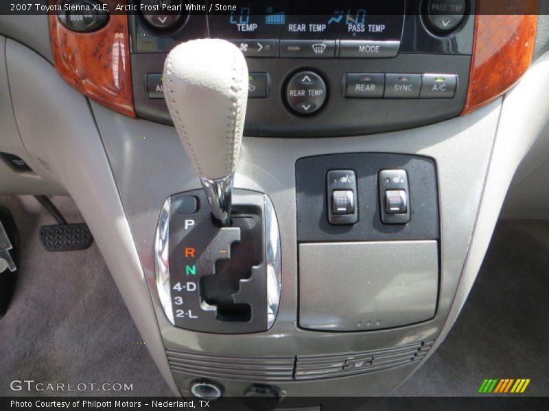 Arctic Frost Pearl White / Stone 2007 Toyota Sienna XLE