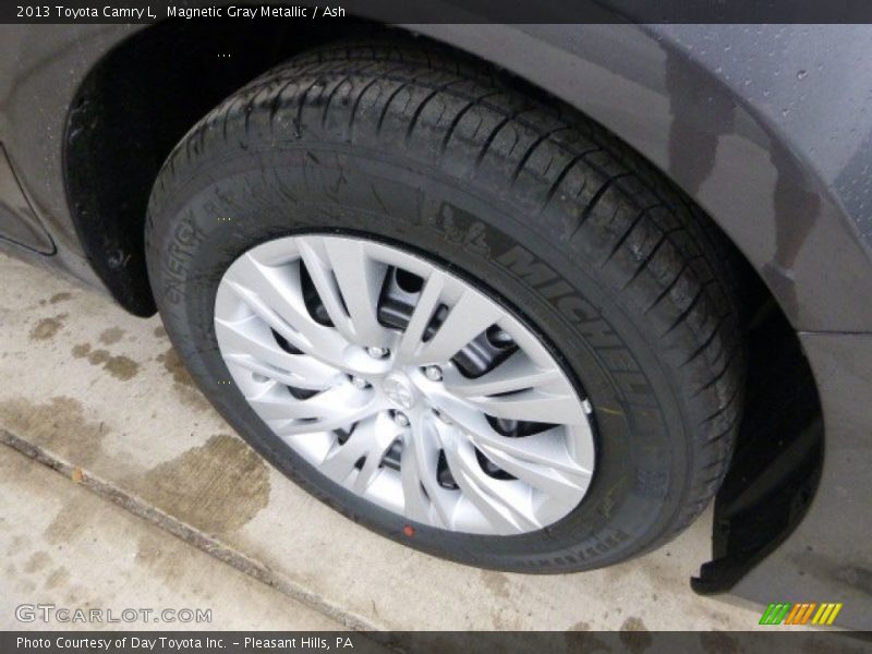 Magnetic Gray Metallic / Ash 2013 Toyota Camry L