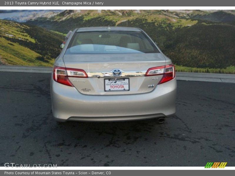 Champagne Mica / Ivory 2013 Toyota Camry Hybrid XLE