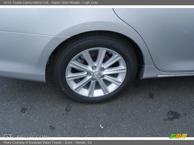 Classic Silver Metallic / Light Gray 2013 Toyota Camry Hybrid XLE