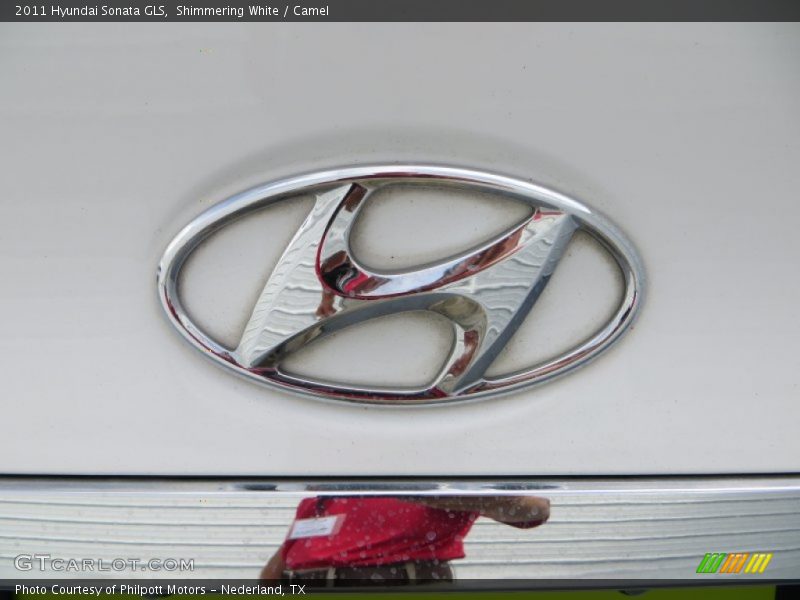 Shimmering White / Camel 2011 Hyundai Sonata GLS