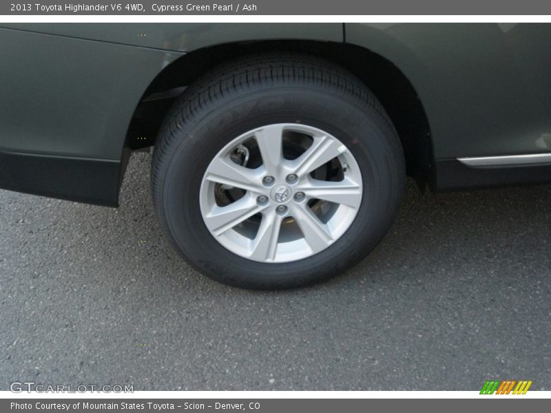 Cypress Green Pearl / Ash 2013 Toyota Highlander V6 4WD