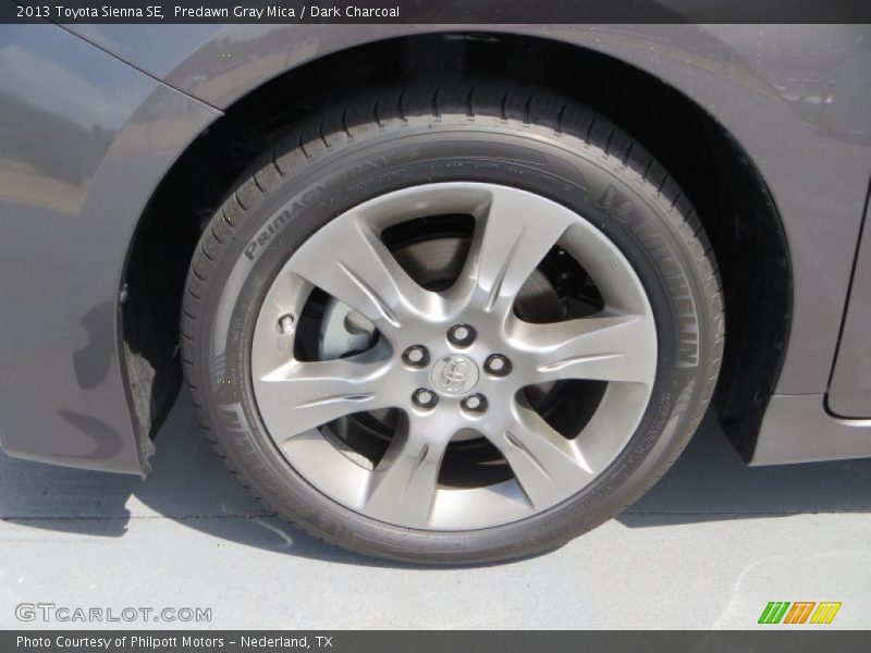 Predawn Gray Mica / Dark Charcoal 2013 Toyota Sienna SE